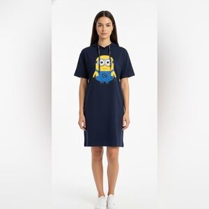 Despicable minion shirt dress with hoodie. Size M NWOT